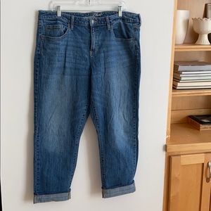 Universal Thread Boyfriend Jeans Size 16/33R